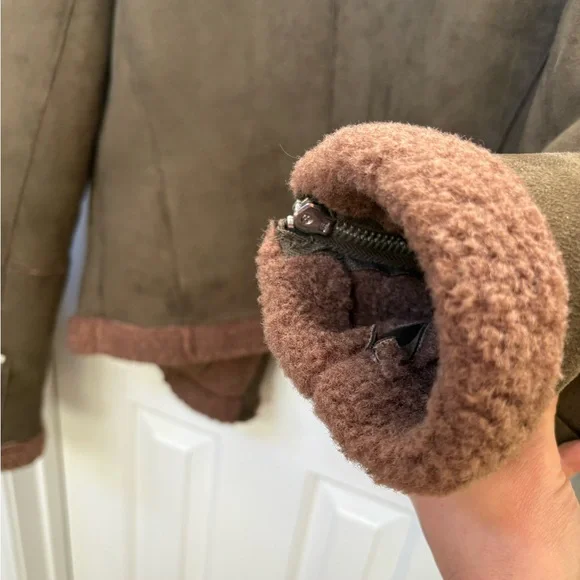 Zara Brown Teddy Jacket with Shearling Collar - Picture 6 of 6